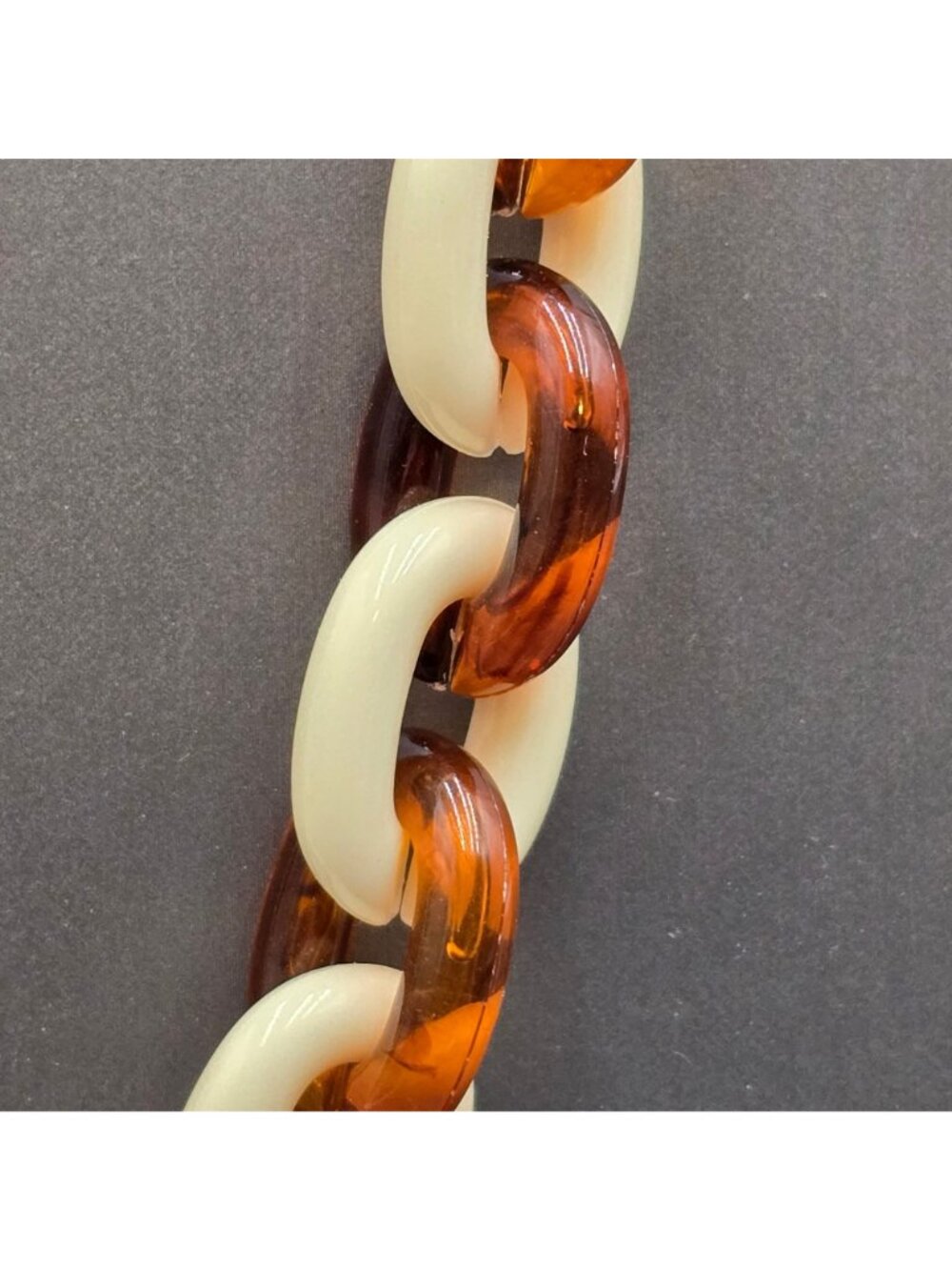 Vintage Lucite Chain Link Statement Necklace 28" Cream Tortoiseshell - Picture 3 of 11